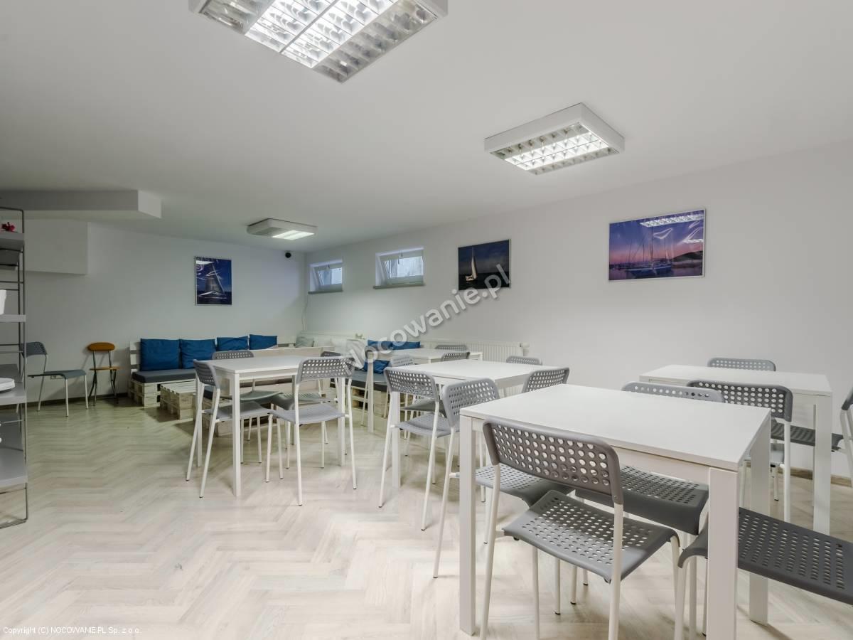 Stacja Plaza Hostel *